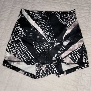 Lululemon Align mini shorts high waisted